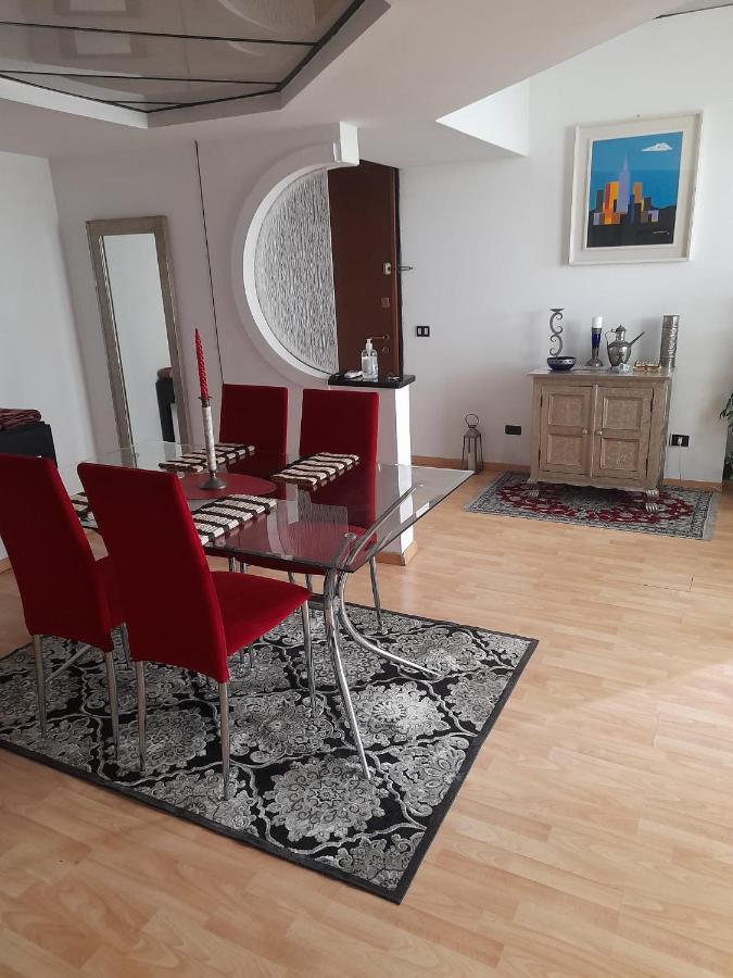 Corte Lambruschini With Free Covered Parking Apartment Genoa